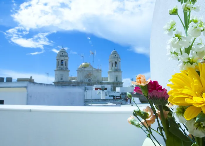 Отель Bypillow Tiento Кадис